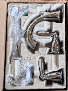 Moen Brantford T6620 Chrome Two-handle Widespread Bathroom Faucet Set New in Box